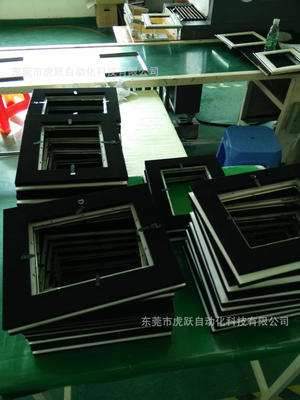 供應(yīng)相冊(cè)滴膠機(jī) 水晶滴膠機(jī) 相框滴膠機(jī)