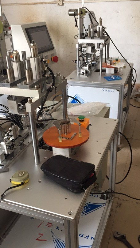 口罩耳帶自動點焊機生產(chǎn)廠家服務(wù)為先 多圖